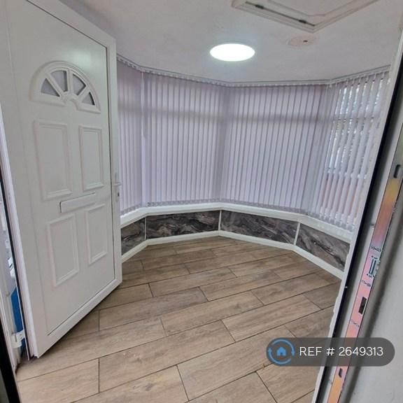 4 bedroom detached house to rent - Photo 1