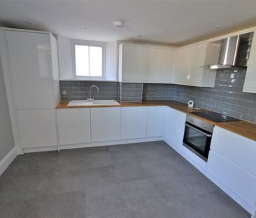 A 2 Bedroom Apartment Instruction to Let in St Leonards-on-Sea - Photo 2