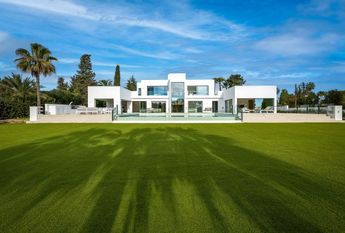 Luxury Villa for rent in Estepona, Spain