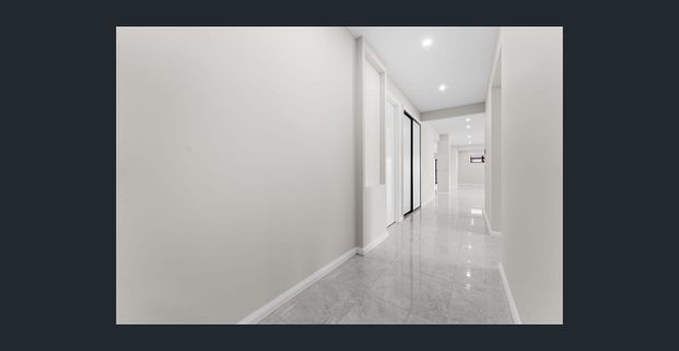 Modern Living at Its Best – Stunning New Home for Lease in Officer - Photo 1