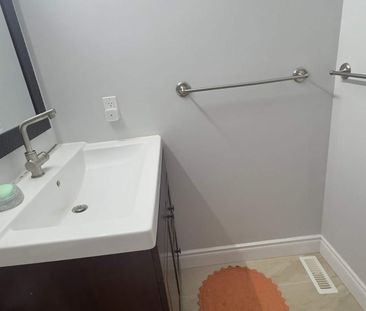 For Lease - 169 Weldrick Road, Richmond Hill, Ontario - Photo 3