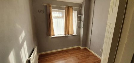 3 bedroom detached house to rent - Photo 3