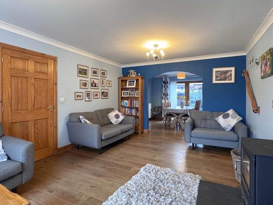 4 bedroom detached house to rent - Photo 1