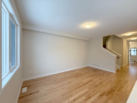 For Lease - 515 Galanthus Walk, Kanata, Ontario - Photo 2