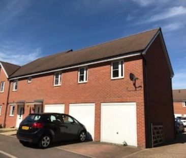 1 bedroom coach house to rent - Photo 2