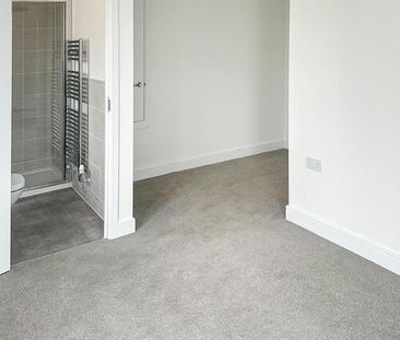 3 bedroom detached house to rent - Photo 4