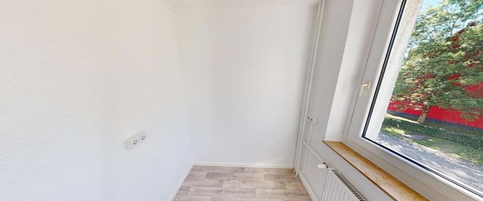 Modernisierte 2-Raum-Wohnung mit Balkon - Foto 1