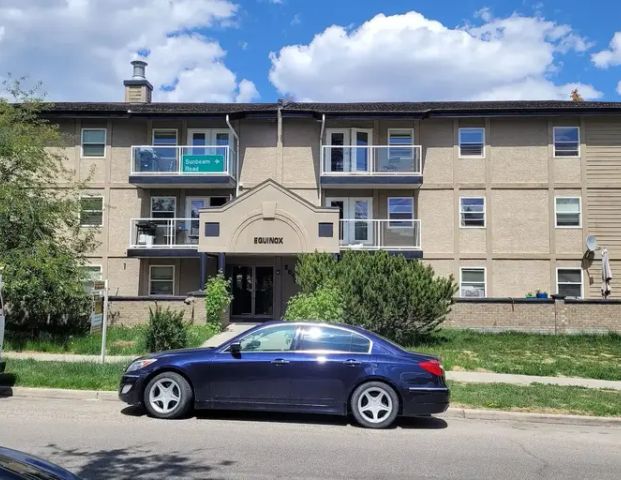 Welcome to the 2 bedroom condo in the Marda loop area | Calgary - Photo 1