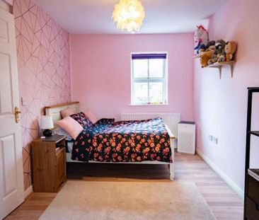 4 Bedroom Semi Detached To Let - Photo 1