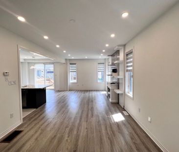 For Lease - 48 Copperhill Heights, Barrie, Ontario - Photo 2