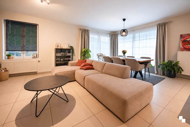 Ruim appartement in het centrum van Ooigem - Foto 1