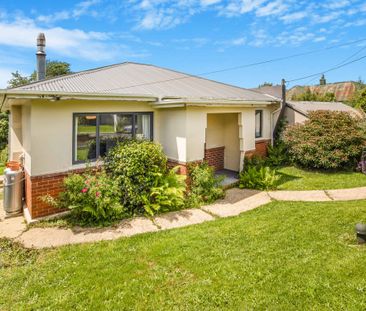 Totally Renovated 2 Bedroom Home. - Photo 2