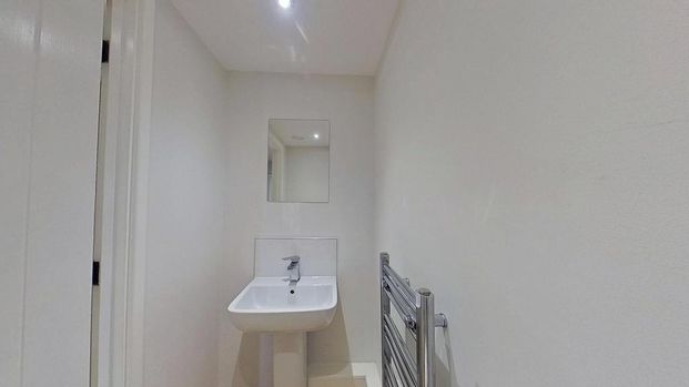 3 bedroom flat to rent - Photo 1
