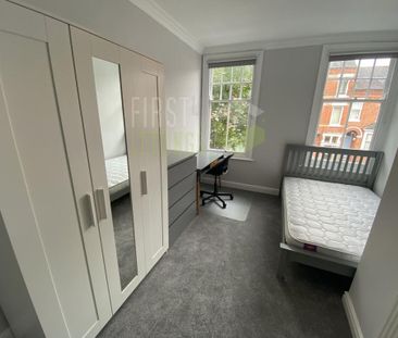 6 bedroom terraced house to rent - Photo 4