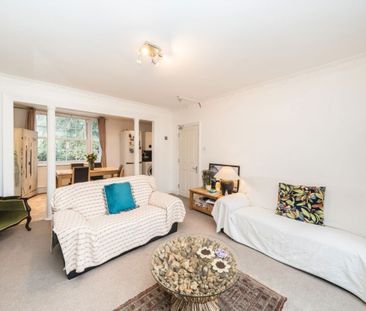 Langford Green, SE5, London - Photo 1