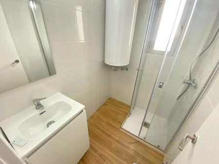 Avenida de la Albufera, Madrid, Community of Madrid 28038 - Photo 3