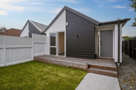 Brand New 2-Bedroom Townhouse in Linwood - Photo 3