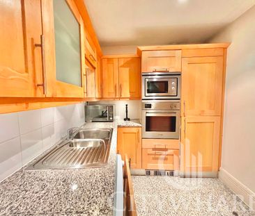 Flat , Whitehouse Apartments, Belvedere Road, London - Photo 4