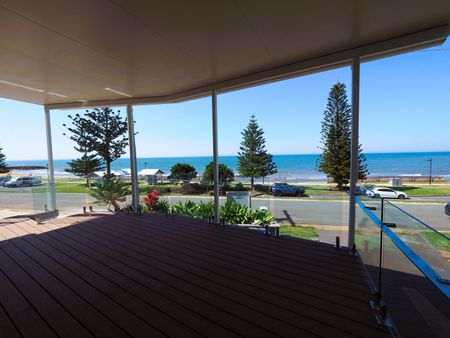 91 Flinders Pde, Scarborough QLD 4020 - House For Rent - $765 | Domain - Photo 3