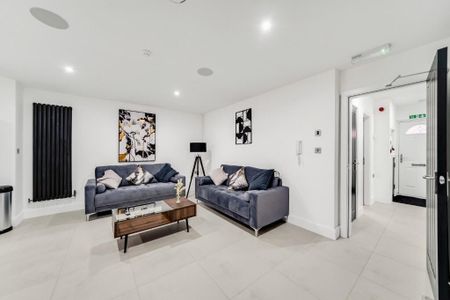 6 bedroom house to rent - Photo 2