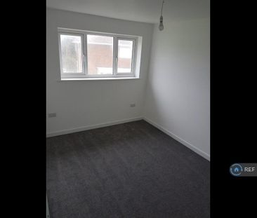 2 bedroom maisonette to rent - Photo 1