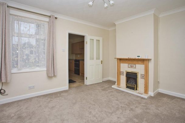 2 bedroom terraced house to rent - Photo 1