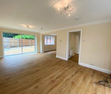 4 bedroom detached house to rent - Photo 3