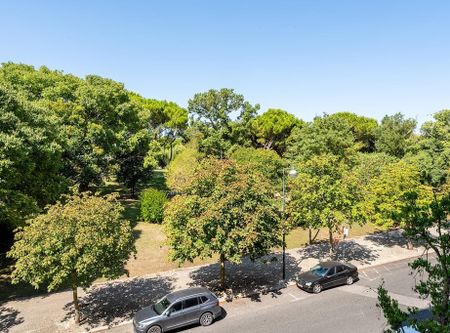 Avenida de Sidónio Pais, Lisbon, Lisbon 1050-215 - Photo 4