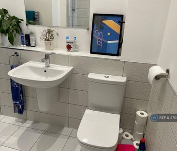 1 bedroom flat to rent - Photo 3