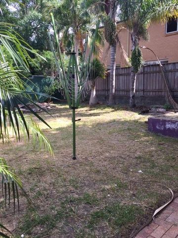 2 BEDROOM UNIT IN QUIET SUBURB - Photo 3