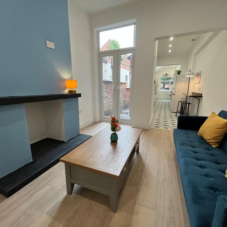 1 bedroom in a house share to rent - Photo 1