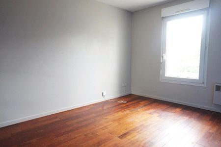 Location Appartement 2 pièces 46m² LILLE 59000 - Photo 4