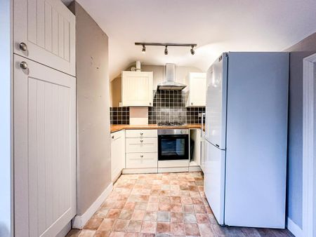 3 bedroom apartment to rent - Photo 4