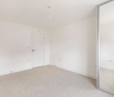 4 bedroom detached house to rent - Photo 4