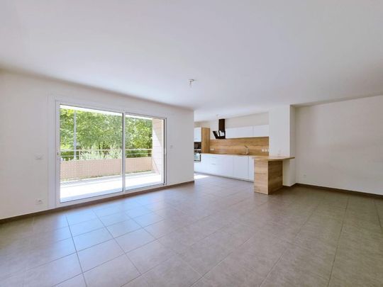Location Appartement 3 pièces 69m² BONNEVILLE 74130 - Photo 1