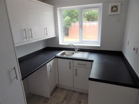 Hawkesbury Close, Church Hill South Redditch - Photo 3