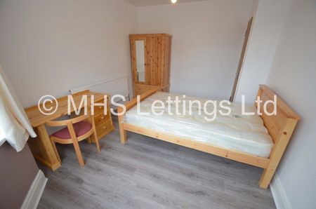 4 Bedroom Semi-Detached House for rent in Chapel Lane - Photo 3