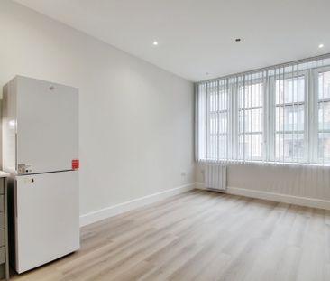 1 bed flat to rent in Station Road, Egham, TW20 - Photo 3