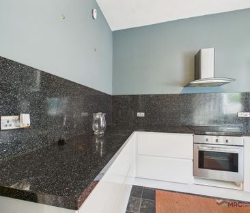 2 bedroom end of terrace house to rent - Photo 1