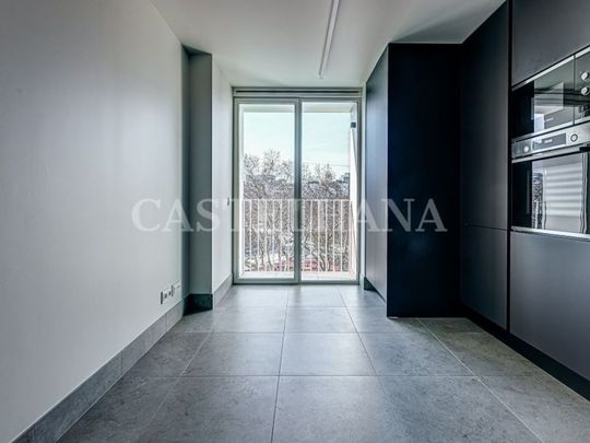 3 room luxury Flat for rent in Lisbon, Portugal - Photo 1