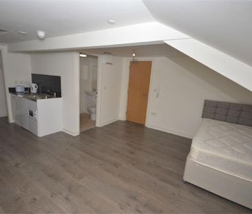 Studio to rent - Photo 6