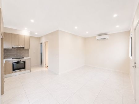 2 Bedroom Granny Flat!! - Photo 2