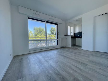 Location d'un appartement T1 à LIEUSAINT - Photo 2