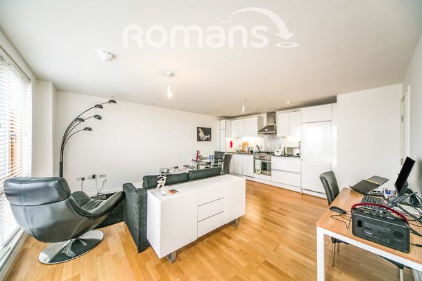 8 bedroom house to rent - Photo 1