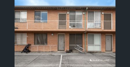 Light-Filled and Convenient Apartment in Prime Glenroy Location - Photo 4