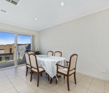 Family Home! - Photo 2