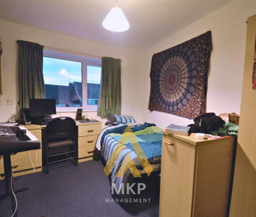 4 bedroom flat to rent - Photo 4
