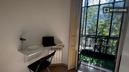 5 room luxury Apartment for rent in Madrid, Spain - Photo 2