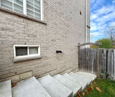 For Lease - 41 Stoneylake (LOWER) Avenue Unit# walk out unit, Bramp... - Photo 2