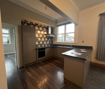 Cozy on Ritchie - Photo 3